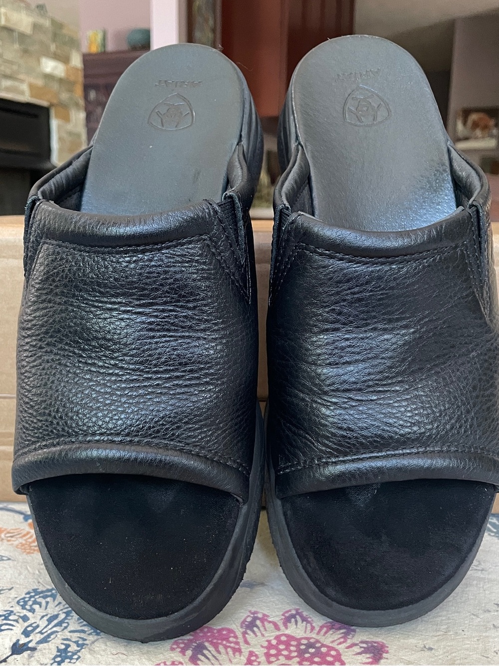 ARIAT Black Leather Slide Sandals - Women’s 9